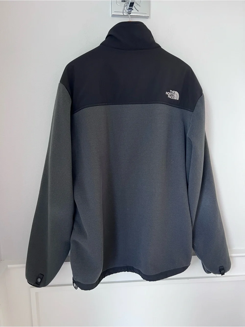 The North Face Men's Black and Gray Softshell Fleece Vintage Jacket XL-T
